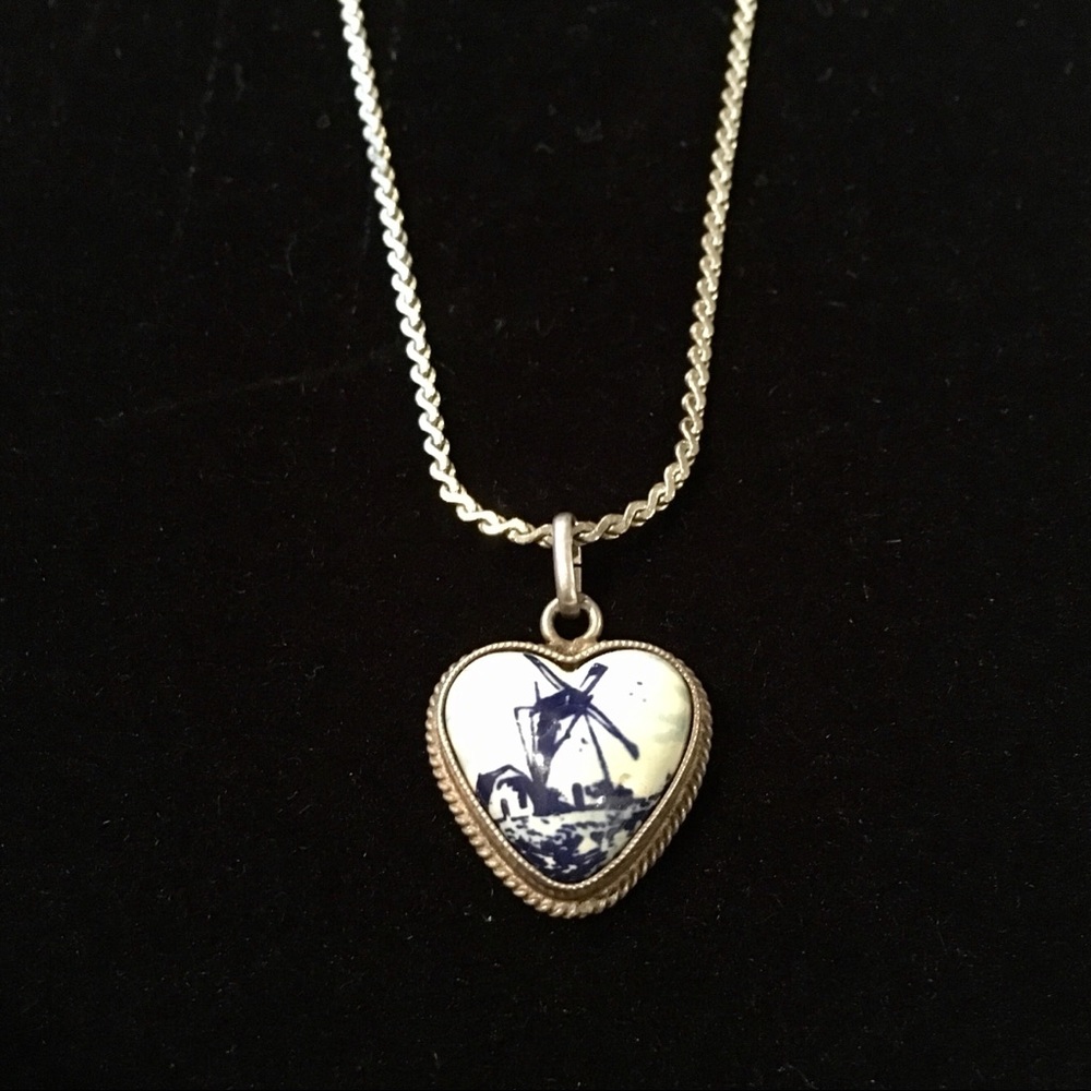 5/20 Dutch Delftware Ceramic Heart Necklace
